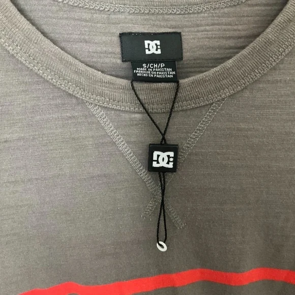Men’s DC Striped Tee‎ Shirt - Picture 2 of 5